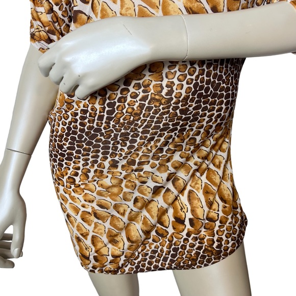 Huefulitn brand Brown Animal Print Top - Picture 3 of 8